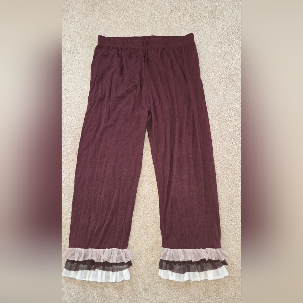 Lady Noiz women's medium ruffled Capri bloomers Pants ruffles brown/tan